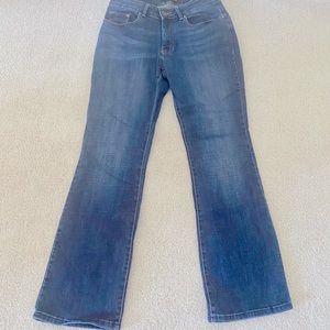 EUC Womens Lee Jeans Size 28" waist